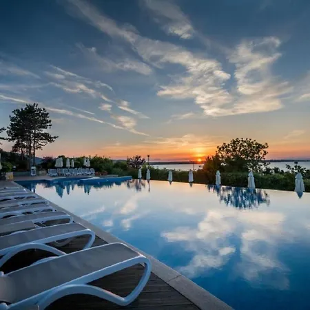 Eve Santa Marina - Sea, Pools, Relax Sozopol