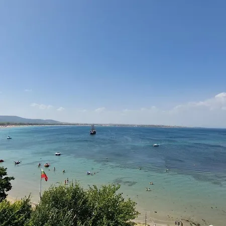 Eve Santa Marina - Sea, Pools, Relax شقة *