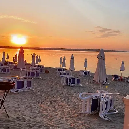 Eve Santa Marina - Sea, Pools, Relax דירה