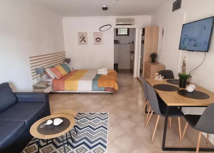 Eve Santa Marina - Sea, Pools, Relax Апартамент *